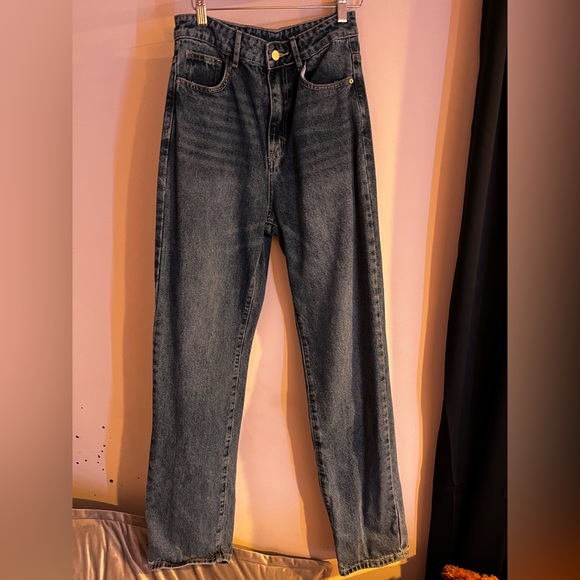 Straight leg jeans - Picture 2 of 2